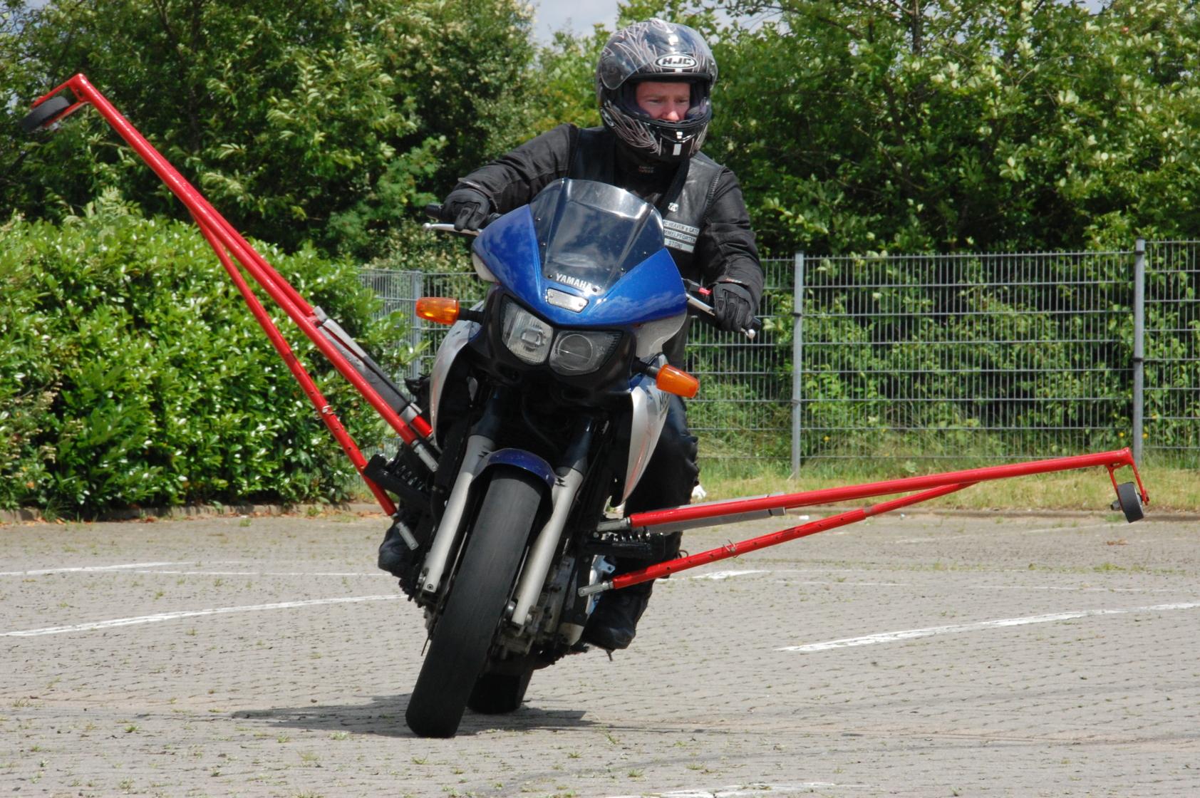 Motorrad-Sicherheitstraining-Schraeglagentraining-Buxtehude-004